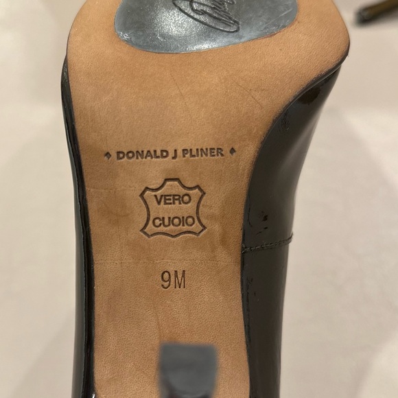 Donald J. Pliner Shiny Heels - Picture 4 of 6